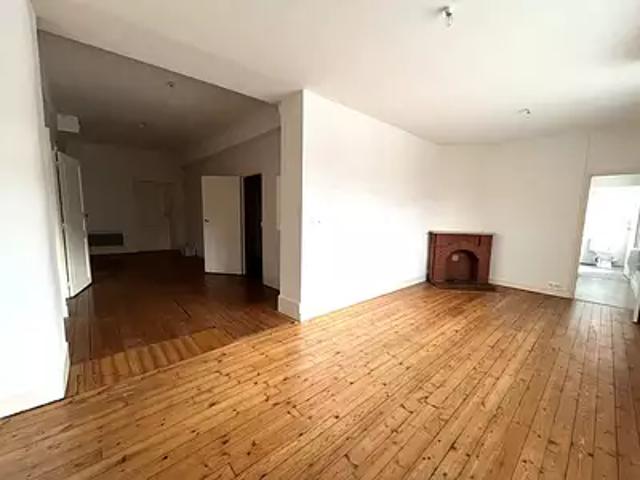 Montauban 82000 Location appartement 3 pièces t3 au dernier étage cave