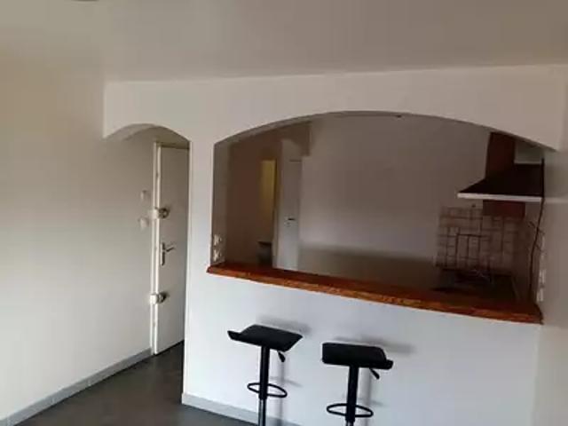 Montauban 82000 Location appartement 2 pièces t2 au dernier étage