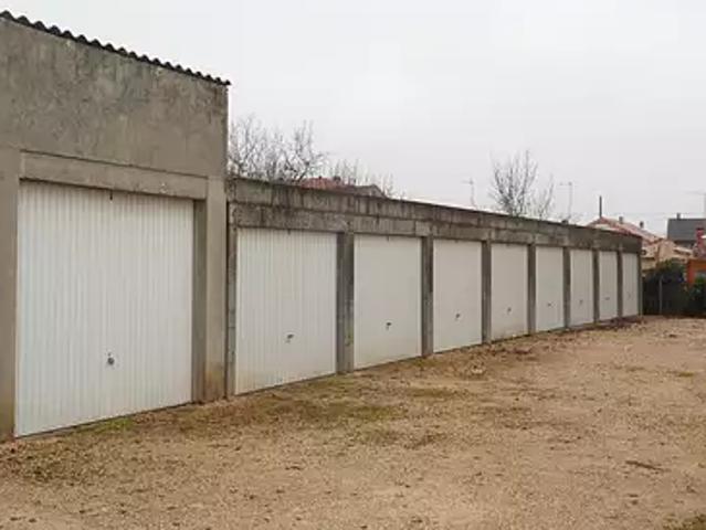Montauban 82000 Location parking au dernier étage