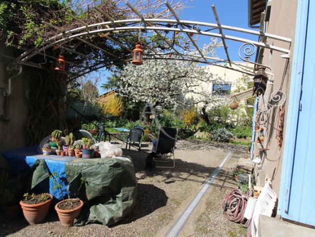 MONTAUBAN: Maison avec jardin et garage, coeur de ville, 5 pièces
