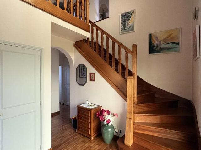 MONTAUBAN: Maison de 170 m² avec garage et jardin. Quartier Sapiac