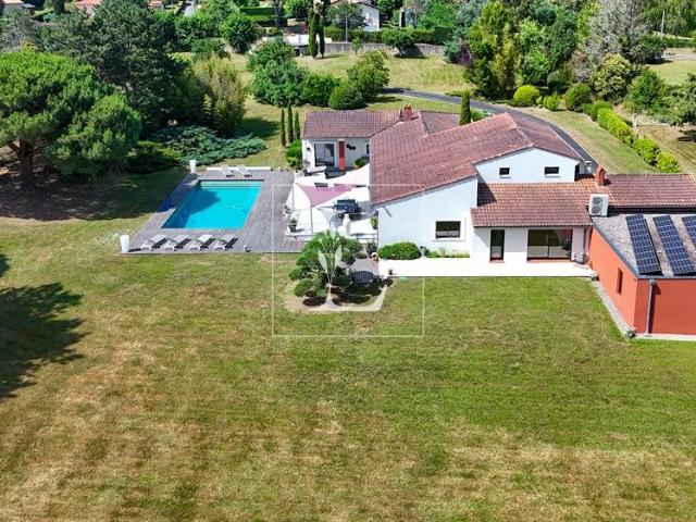 Montauban Secteur Est Prise, Propriete Familiale Preservee. 312m² Montauban