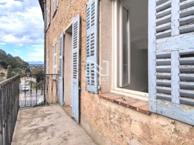 MONTAUROUX APPARTEMENT/ BALCON/ CHAMBRE / LUMINEUX