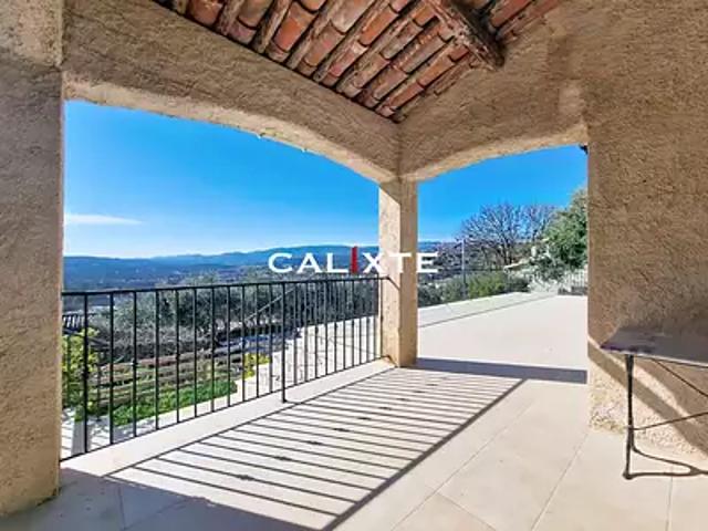 Montauroux 83440 Location maison 4 pièces t4 piscine terrasse
