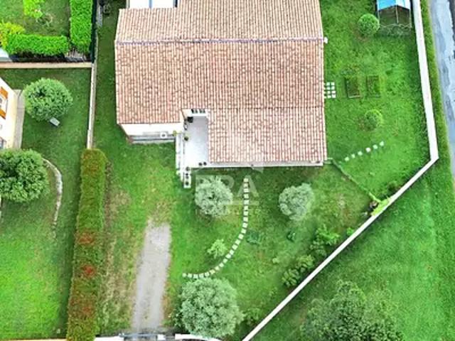 Montazels 11190 Achat / Vente maison 4 pièces t4 au dernier étage terrasse