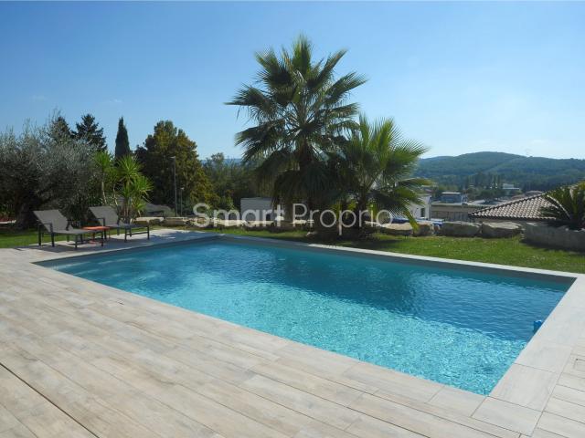 Montboucher sur Jabron 26740 Drôme Villa T9 235 m2 5 chambres Terrain clos 800 m2 Piscine Garage
