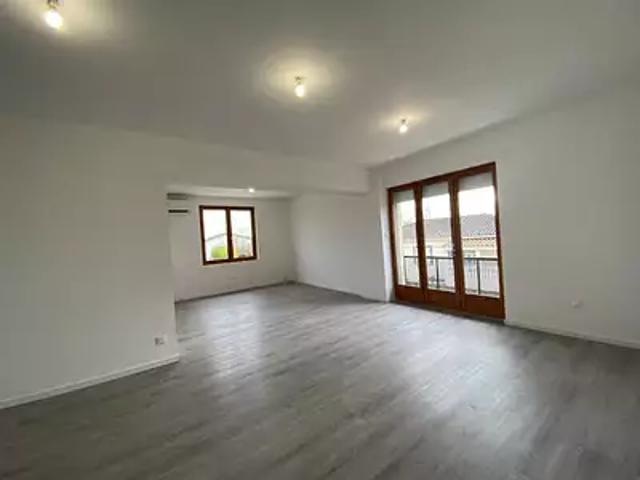 Montbeton 82290 Location appartement 3 pièces t3 terrasse balcon
