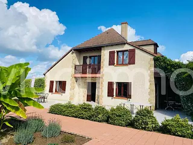 Montbeugny 03340 Achat / Vente maison 6 pièces t6 au dernier étage cave