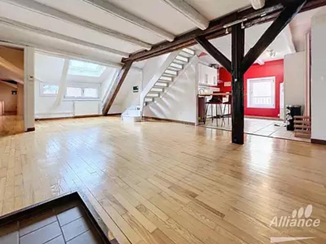 Montbéliard 25200 Location appartement 6 pièces t6 au dernier étage cave