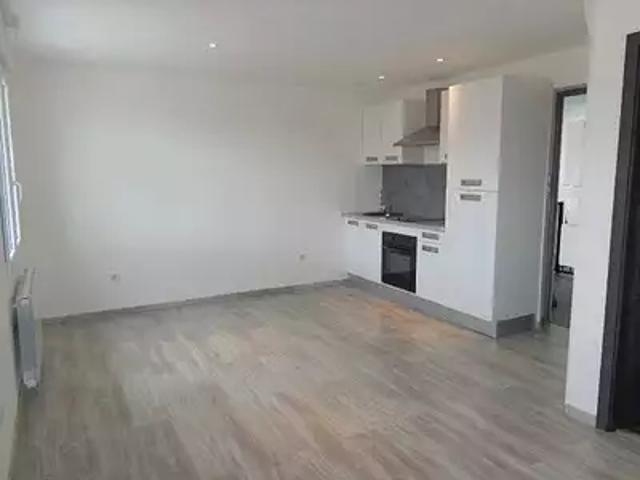 Montbéliard 25200 Location appartement 1 pièce t1 au dernier étage