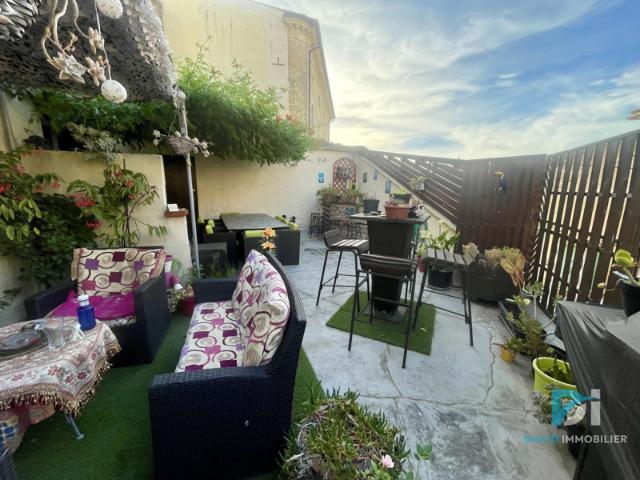 MONTBLANC, maison de ville avec terrasse et garage