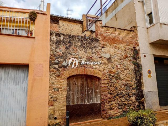 Montbrió del Camp Casa céntrica para reformar