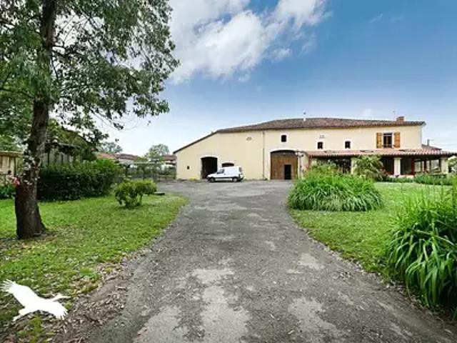 Montbron 16220 Achat / Vente maison 5 pièces t5 parking