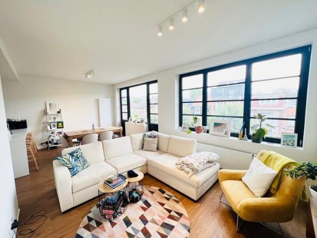 Montgomery Bright new apartement with terrace!