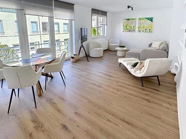 Montgomery | Elegant 1 Bedroom Apartment – High End Renovati