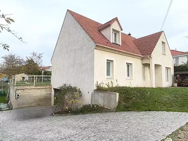 Montgeron 91230 Achat / Vente maison 8 pièces t8 au dernier étage cave