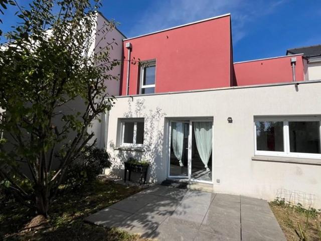 MONTGERMONT PAVILLON MEUBLE 3 CHAMBRES