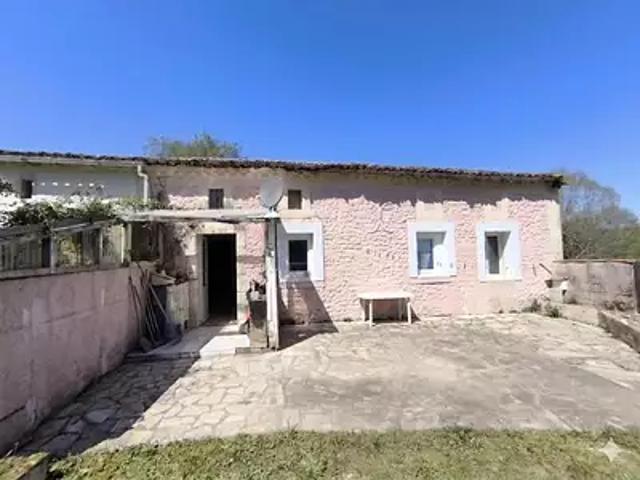 Montguyon 17270 Achat / Vente maison 3 pièces t3 parking