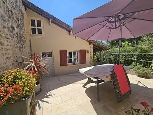 Montguyon 17270 Achat / Vente maison 5 pièces t5 au dernier étage
