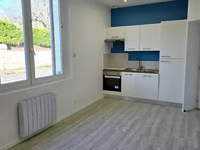 Montdidier 80500 Location appartement 2 pièces t2 au dernier étage