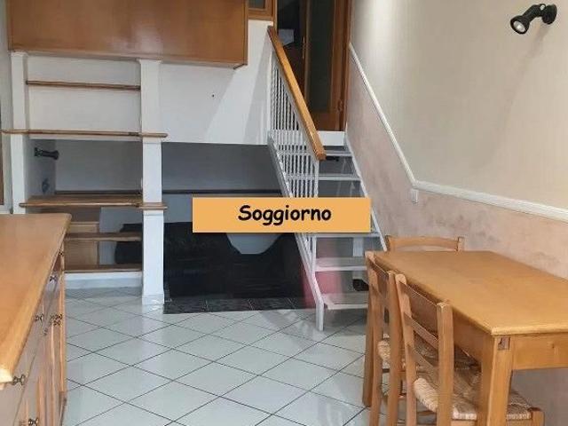 MONTE COMPATRI TRILOCALE ARREDATO Ben COLLEGATO