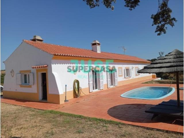 Monte em Serpa com 140000 m2 para venda