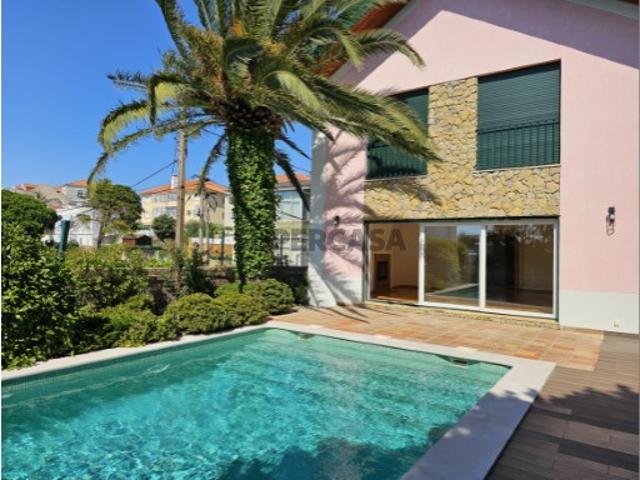 MONTE ESTORIL MORADIA T3 TOTALMENTE RENOVADA JARDIM COM PISCINA GARAGEM