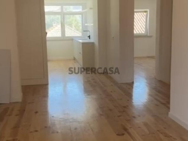 Monte Estoril T2 apartamento em Condomínio Fechado com Piscina