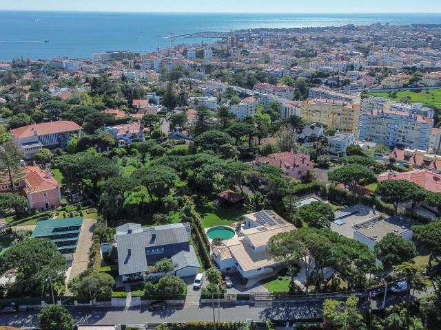 Monte Estoril | Uma residência rara entre o mar, a privacidade e a elegância