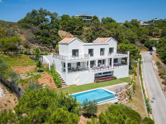 Monte Mayor ofrece una exclusiva comunidad cerrada con segur. 556m² Marbella