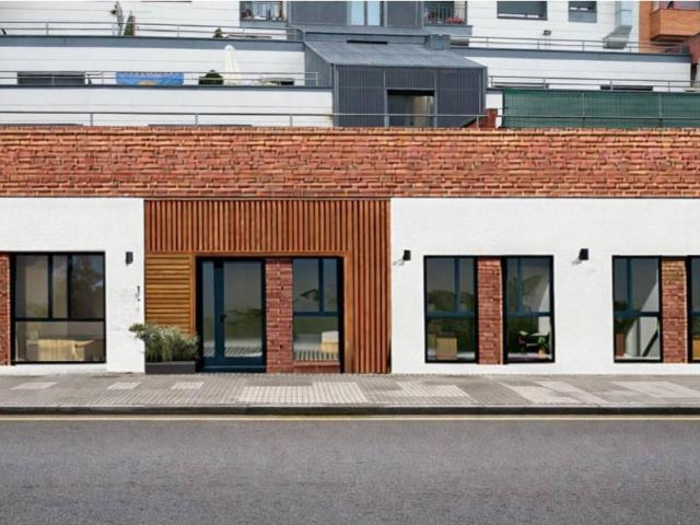 MONTECERRAO, OVIEDO. Local en venta con todos los permisos y licencias para cambio de uso a vivienda, además de proyecto
