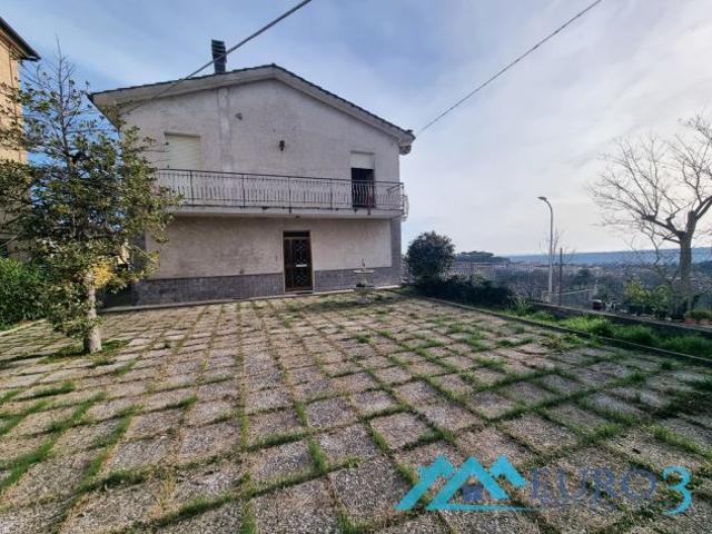 MONTEFIORE DELL'ASO Casa singola con giardino e doppio garage