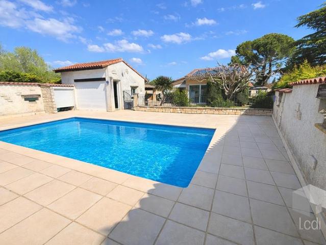 MONTÉLIMAR, maison de plain pied de 124 m2 avec piscine