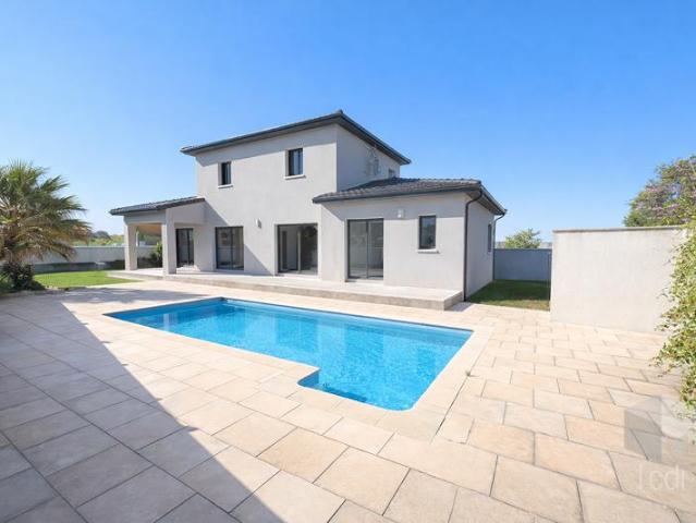 MONTELIMAR, mason de 136 m2 avec piscine