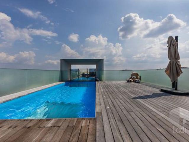 MONTÉLIMAR, loft 190 m2 avec rooftop