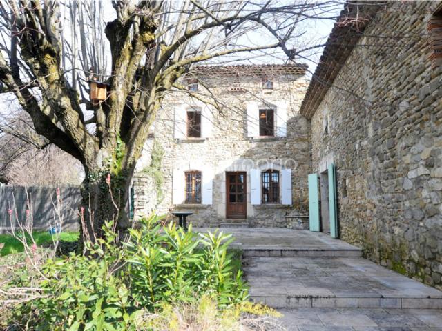 MONTELIMAR Propriété de caractère avec vue dominante T6