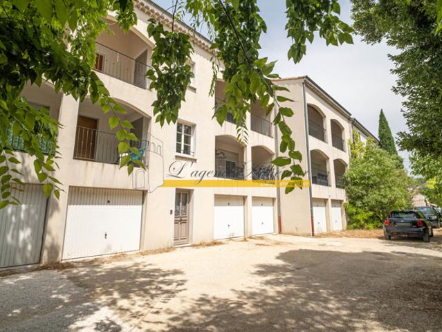 Montélimar, quartier Saint James, à vendre duplex avec terra