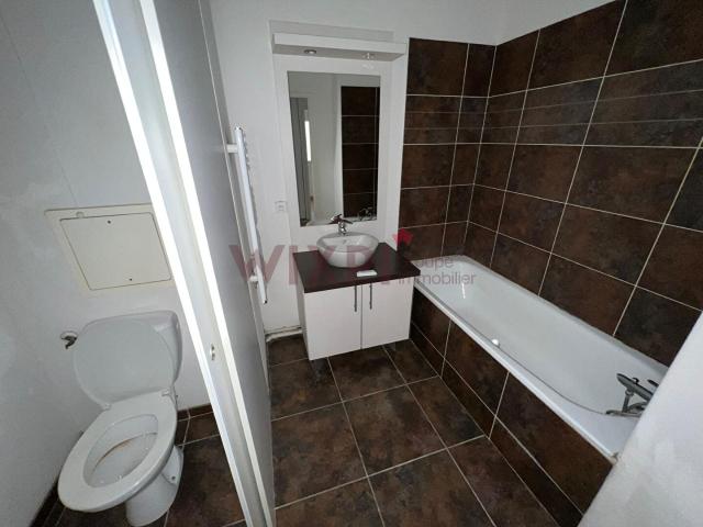 Montélimar T2 de 40m² avec balcon et parkings, Montelimar