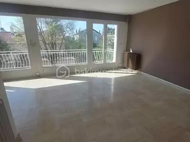 Montélimar 26200 Achat / Vente maison 8 pièces t8 terrasse balcon