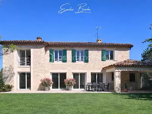 Montélimar 26200 Achat / Vente maison 10 pièces t10 piscine terrasse