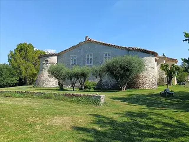 Montélimar 26200 Achat / Vente maison 17 pièces t17 piscine terrasse