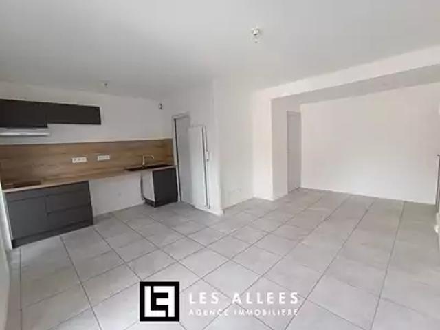 Montélimar 26200 Location appartement 1 pièce t1 terrasse