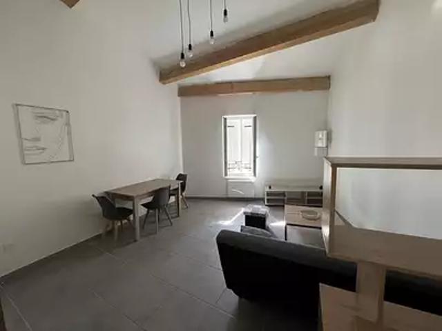 Montélimar 26200 Location appartement 2 pièces t2 au dernier étage