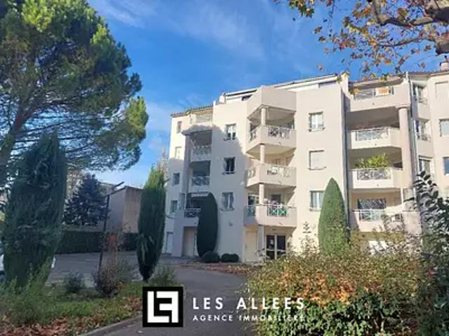 Montélimar 26200 Location appartement 2 pièces t2 terrasse parking