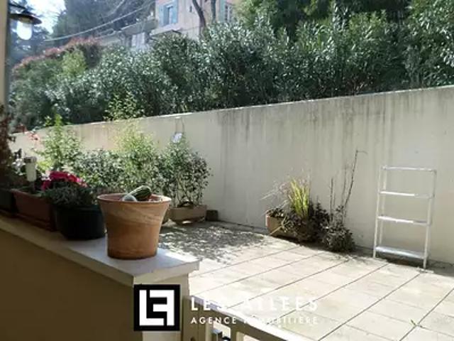 Montélimar 26200 Location appartement 3 pièces t3 terrasse parking