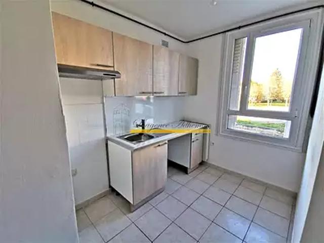 Montélimar 26200 Location appartement 3 pièces t3