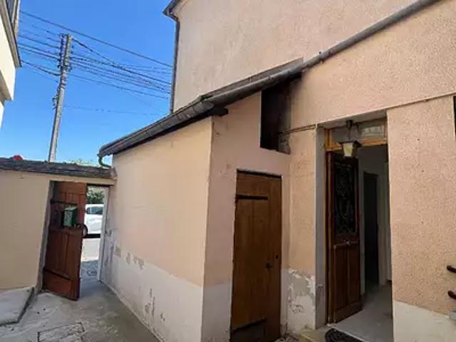 Montereau Fault Yonne 77130 Achat / Vente maison 5 pièces t5 au dernier étage