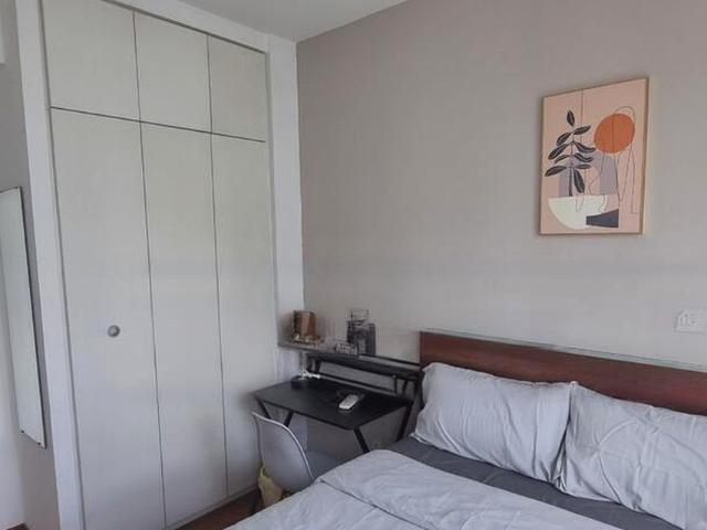 Monterey Park Condominium D5, Condominium