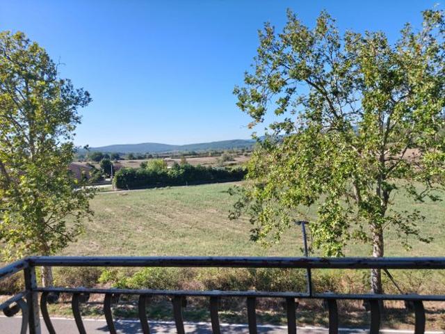 Monteriggioni SI affittasi appartamento con posto auto