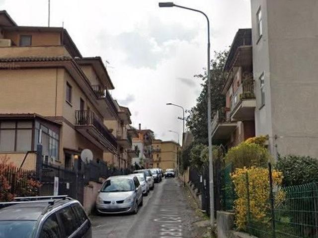Monterotondo spazioso quadrilocale soleggiato